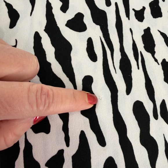 Carmen Marco Valvo Zebra Print Short Sleeve Stretch Black White Top Size M - Picture 3 of 7